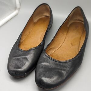 Women's Frye Black Leather Round Toe Classic  Ballet Flats Sz 8